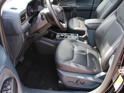 Used 2024 Ford Maverick Lariat w/ Black Appearance Package FWD image 10
