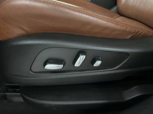 Used 2022 Cadillac XT5 Sportv image 10