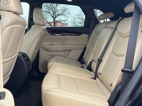 Used 2018 Cadillac XT5 Luxury w/ Driver Awareness Package image 16