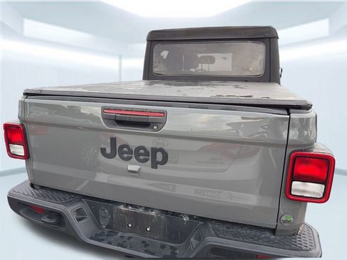 Used 2023 Jeep Gladiator Sport image 14