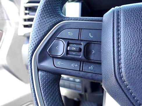 Certified 2025 Toyota Sequoia SR5 AWD/4WD image 14