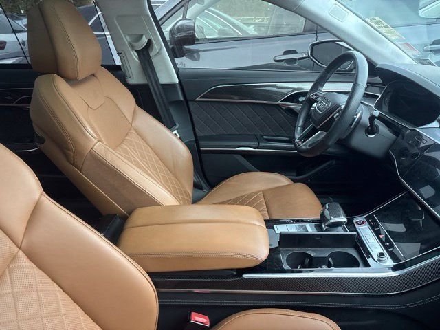 Certified 2023 Audi S8 w/ S8 Comfort Plus Package AWD/4WD image 10