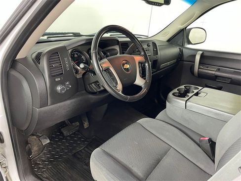 Used 2009 Chevrolet Silverado 1500 W/T image 3