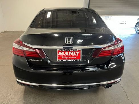 Used 2017 Honda Accord LX image 4