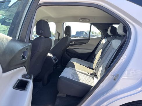 Used 2024 Chevrolet Equinox LS image 30