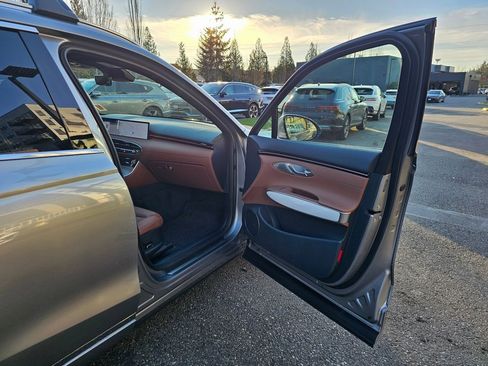 New 2026 Genesis GV70 2.5T Advanced image 28