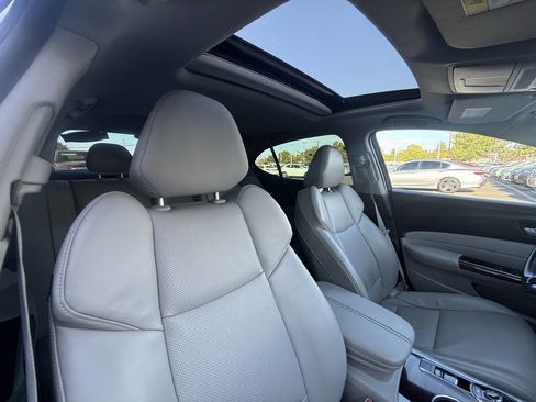 Used 2017 Acura TLX V6 w/ Technology Package image 19