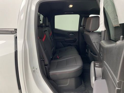 Certified 2024 Chevrolet Colorado Z71 w/ Z71 Convenience Package 2 image 17