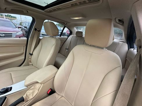 Used 2015 BMW 320i Sedan RWD image 22
