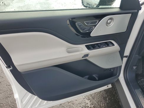 New 2026 Lincoln Aviator Reserve image 8