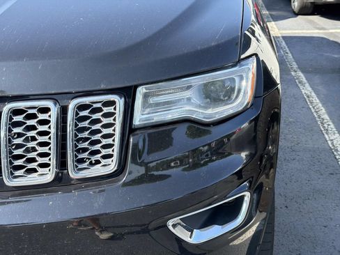 Used 2020 Jeep Grand Cherokee Overland AWD/4WD image 6