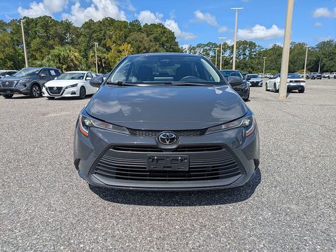 Used 2025 Toyota Corolla LE FWD image 8