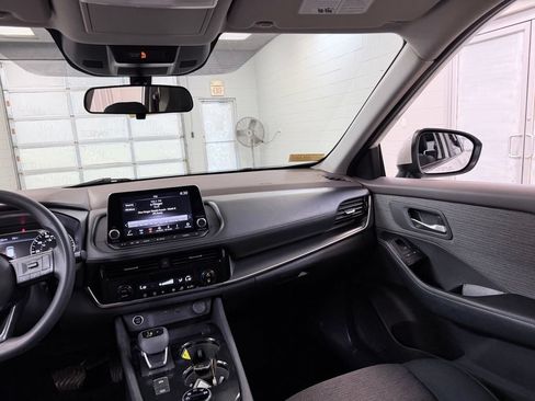 Used 2023 Nissan Rogue SV AWD/4WD image 28