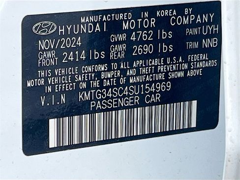 Used 2025 Genesis G70 2.5T image 31