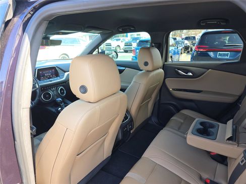 Used 2020 Chevrolet Blazer Premier w/ Driver Confidence II Package FWD image 17