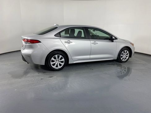 Used 2024 Toyota Corolla LE image 6