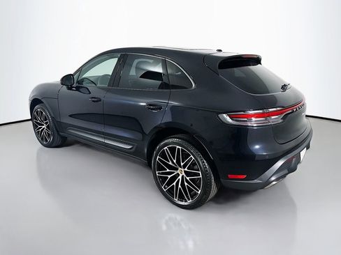 Certified 2025 Porsche Macan image 3