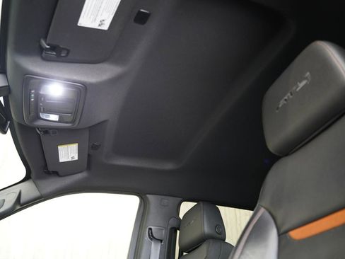 Used 2021 GMC Sierra 1500 AT4 image 23