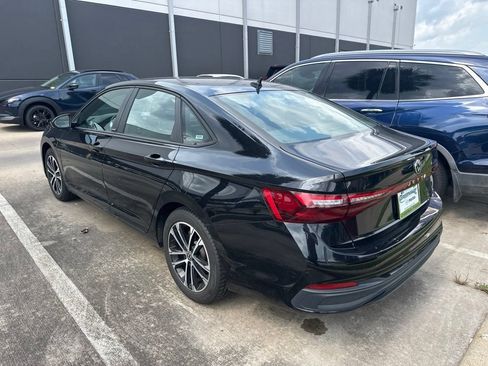 Used 2025 Volkswagen Jetta Sport FWD image 6