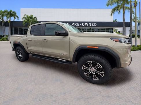 Used 2024 GMC Canyon AT4 w/ AT4 Premium Package AWD/4WD image 8