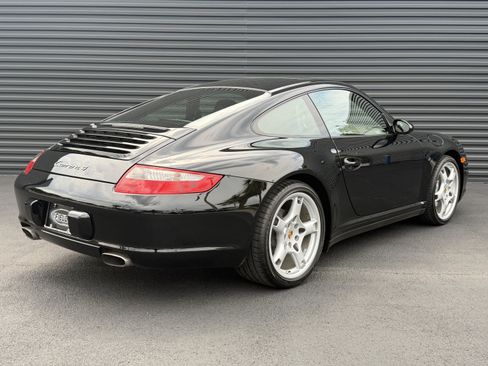 Used 2006 Porsche 911 Carrera RWD image 9