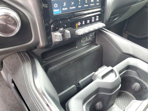 Used 2022 RAM 1500 Limited w/ Bed Utility Group image 17