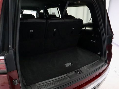 Used 2022 Jeep Wagoneer Series III w/ Flexible Seating Group AWD/4WD image 12