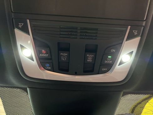 Used 2024 Acura MDX A-Spec image 31