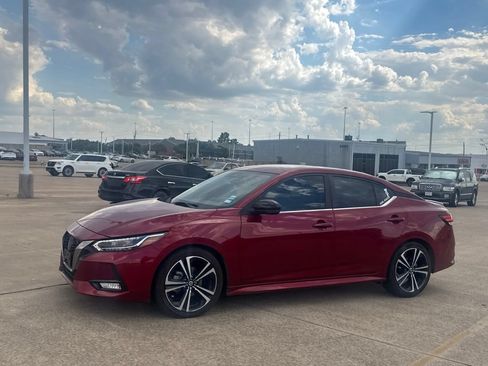 Used 2023 Nissan Sentra SR w/ SR Premium Package FWD image 12