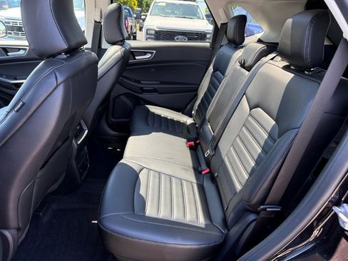 Used 2024 Ford Edge SEL w/ Convenience Package AWD/4WD image 16