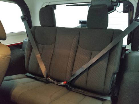 Used 2018 Jeep Wrangler Sport image 18