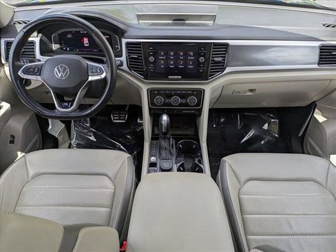 Used 2022 Volkswagen Atlas SEL Premium image 18
