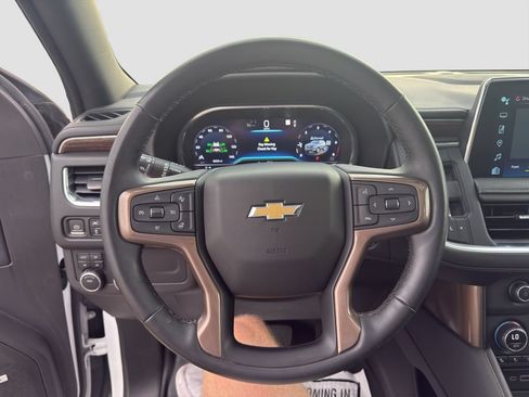 Used 2023 Chevrolet Suburban High Country AWD/4WD image 9