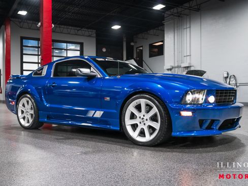 Used 2006 Ford Mustang GT RWD image 7
