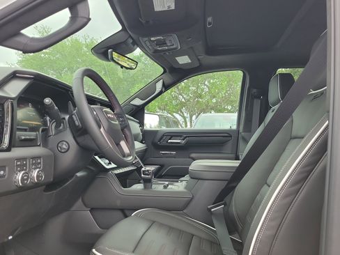New 2026 GMC Sierra 1500 AT4X AWD/4WD image 8