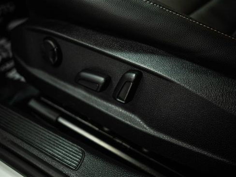 Used 2018 Volkswagen Golf SEL image 15