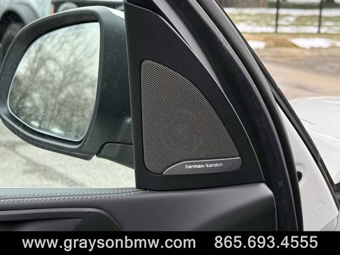 Used 2025 BMW X5 xDrive50e image 13