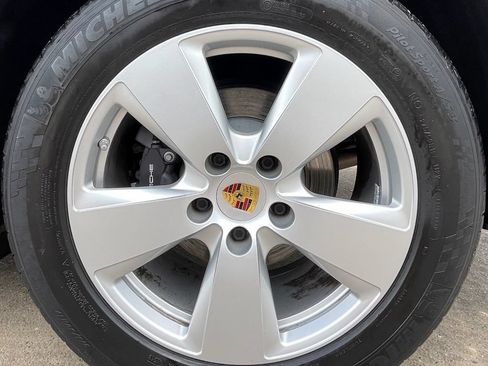Used 2019 Porsche Cayenne AWD/4WD image 14
