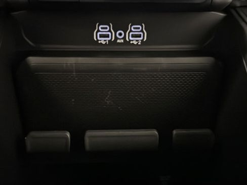 Used 2025 RAM 1500 Big Horn AWD/4WD image 31