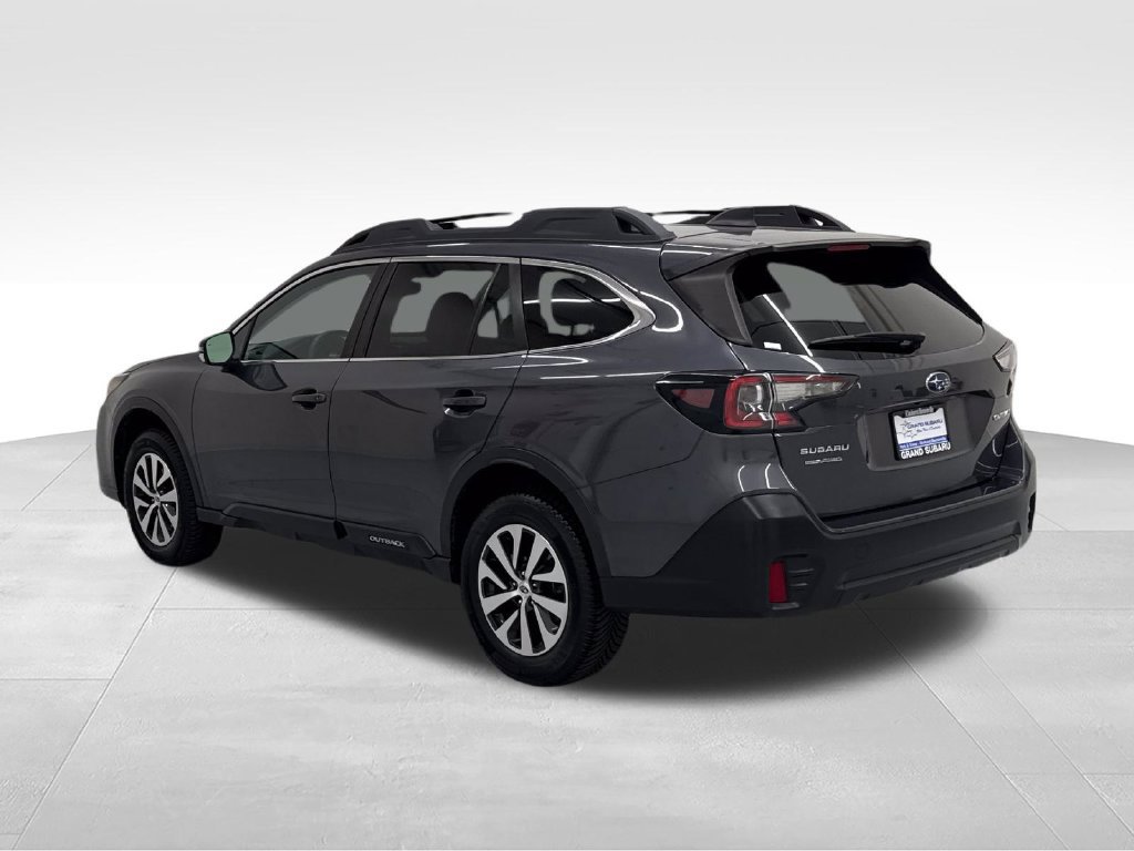Used 2022 Subaru Outback Premium AWD/4WD image 5