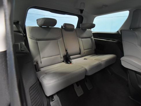 Used 2025 Ford Expedition Active image 33