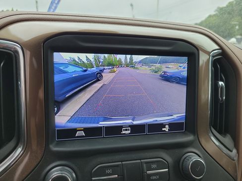 Used 2022 Chevrolet Silverado 1500 High Country image 23