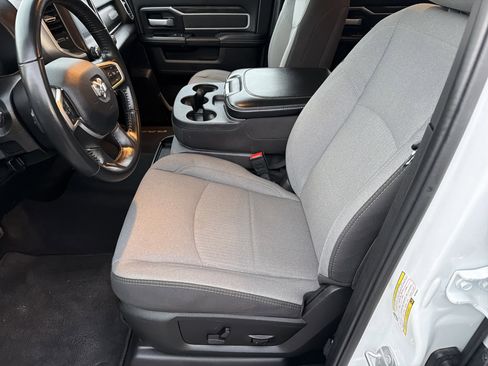 Used 2024 RAM 2500 Big Horn w/ Bed Utility Group image 11