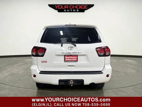 Used 2018 Toyota Sequoia SR5 AWD/4WD image 4
