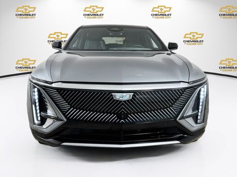 Used 2024 Cadillac Lyriq Luxury RWD image 2