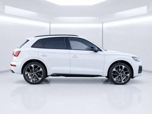 Certified 2024 Audi SQ5 Prestige AWD/4WD image 3
