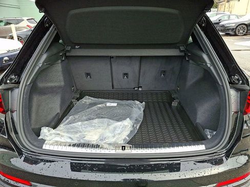 Certified 2025 Audi Q3 2.0T Premium Plus w/ Premium Plus Package image 31