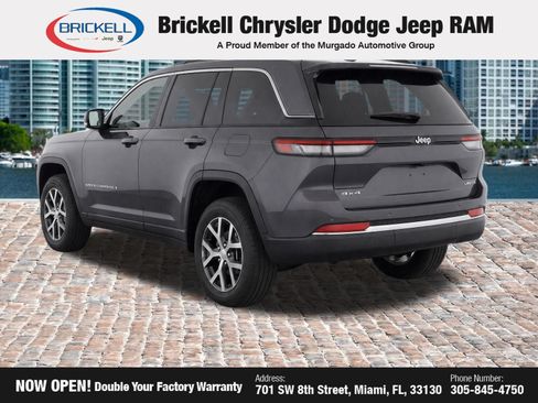 Used 2025 Jeep Grand Cherokee Limited AWD/4WD image 3