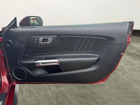 Used 2019 Ford Mustang Premium image 19