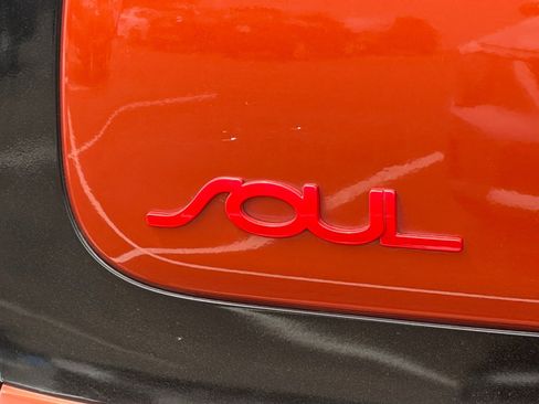 Used 2018 Kia Soul ! w/ Tech Package image 8